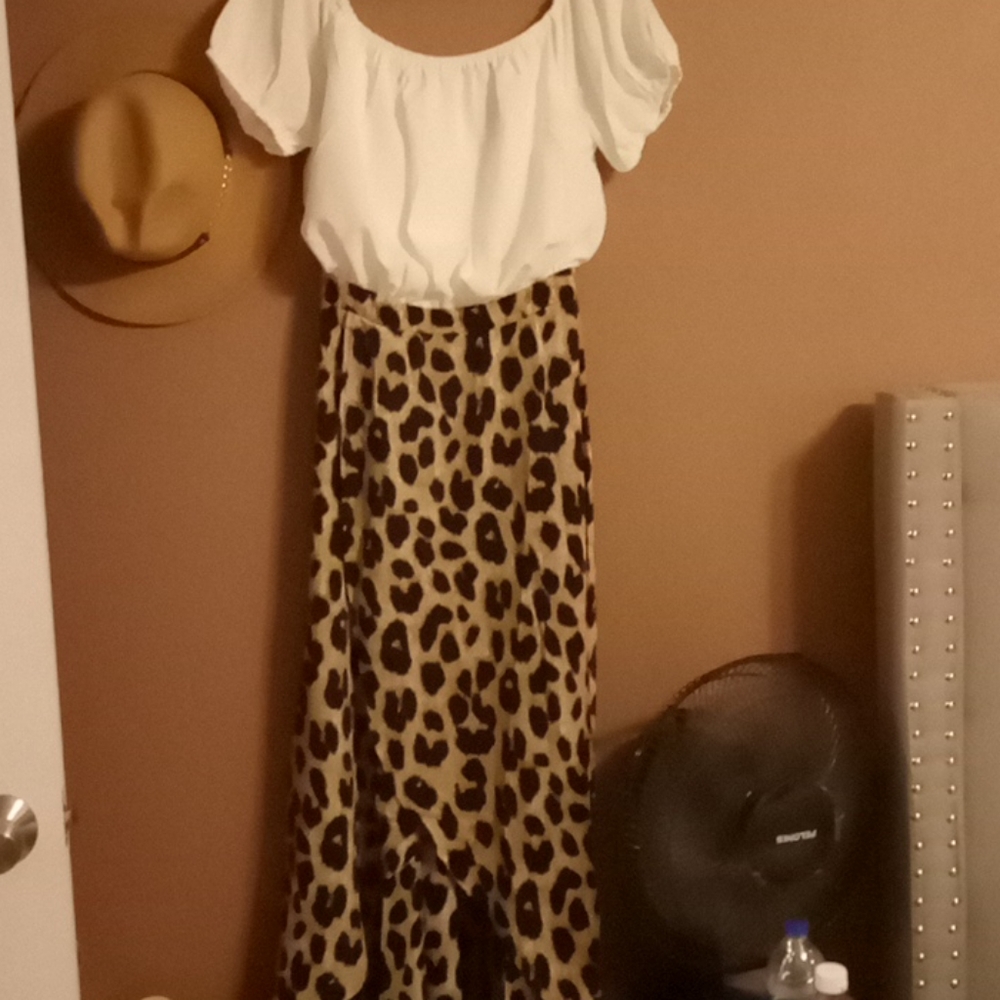 Like new just no tags. White and Cheech dress